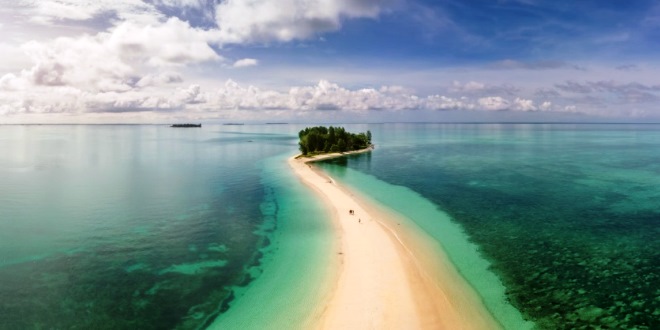 Menjelajahi Pesona dan Keunikan Pulau Tersembunyi Indonesia Travel